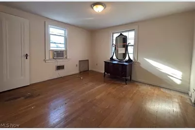 422 N Firestone Boulevard, Akron, OH 44301 - Photo 15