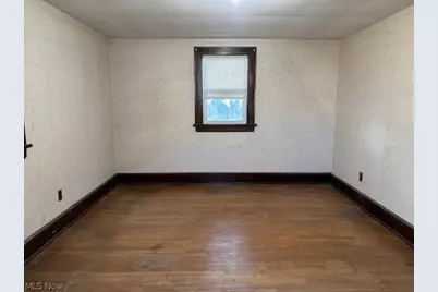 422 N Firestone Boulevard, Akron, OH 44301 - Photo 11