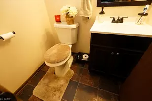 223 Naples Dr, Elyria, OH 44035 - Photo 11