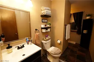 223 Naples Dr, Elyria, OH 44035 - Photo 17