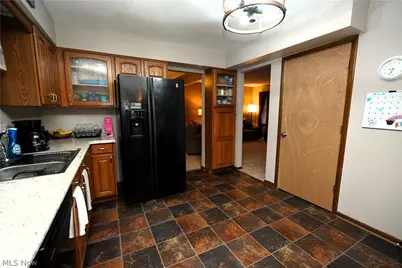 223 Naples Drive, Elyria, OH 44035 - Photo 3