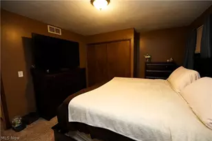 223 Naples Dr, Elyria, OH 44035 - Photo 13