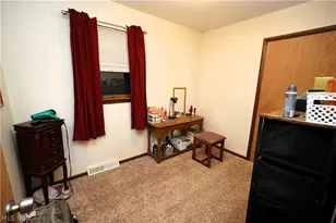 223 Naples Dr, Elyria, OH 44035 - Photo 15