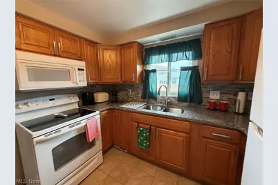 6482 State Road #E16, Parma, OH 44134 - Photo 3