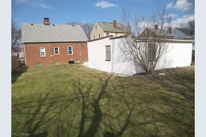 19070 Meredith Avenue, Euclid, OH 44119 - Photo 3