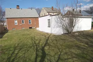 19070 Meredith Ave, Euclid, OH 44119 - Photo 3