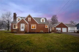 3065 25th St NW, Canton, OH 44708 - Photo 1