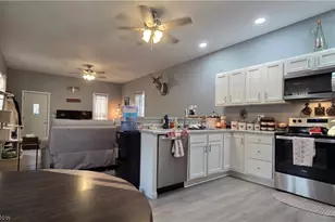 119 S Wallace St, Uhrichsville, OH 44683 - Photo 9