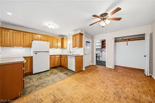 25520 Country Club Blvd, North Olmsted, OH 44070 - Photo 5