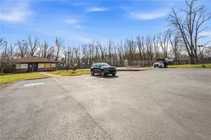 25520 Country Club Blvd, North Olmsted, OH 44070 - Photo 27