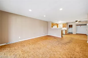 25520 Country Club Blvd, North Olmsted, OH 44070 - Photo 9