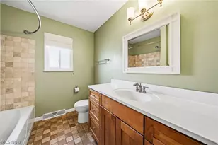 25520 Country Club Blvd, North Olmsted, OH 44070 - Photo 15