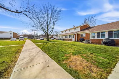 25520 Country Club Boulevard #4, North Olmsted, OH 44070 - Photo 25