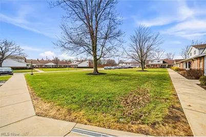 25520 Country Club Boulevard #4, North Olmsted, OH 44070 - Photo 21