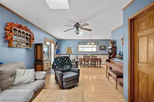 12512 York Blvd, Garfield Heights, OH 44125 - Photo 7
