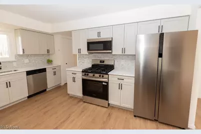 36470 Aurensen Road, North Ridgeville, OH 44039 - Photo 11