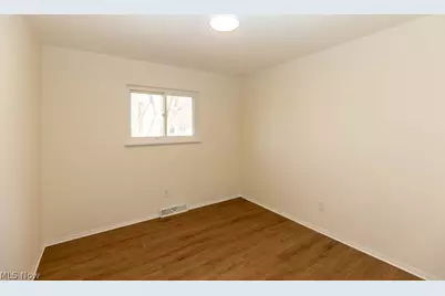 36470 Aurensen Road, North Ridgeville, OH 44039 - Photo 17