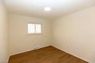 36470 Aurensen Rd, North Ridgeville, OH 44039 - Photo 17