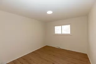 36470 Aurensen Rd, North Ridgeville, OH 44039 - Photo 19