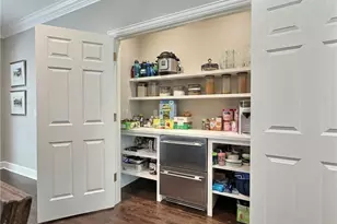 20962 Sydenham Rd, Huber Heights, OH 44122 - Photo 9