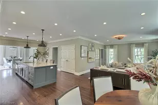 20962 Sydenham Rd, Huber Heights, OH 44122 - Photo 7