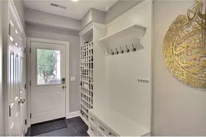 20962 Sydenham Road, Huber Heights, OH 44122 - Photo 11