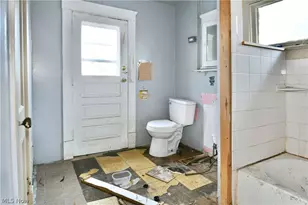642 St Clair Ave, Warren, OH 44483 - Photo 33