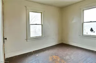 642 St Clair Ave, Warren, OH 44483 - Photo 41