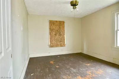 642 St Clair Avenue, Warren, OH 44483 - Photo 33