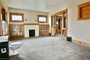 642 St Clair Ave, Warren, OH 44483 - Photo 9