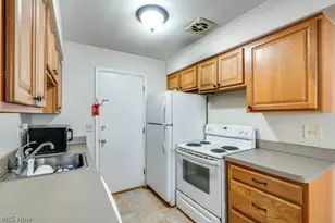 25600 Country Club Blvd, North Olmsted, OH 44070 - Photo 13