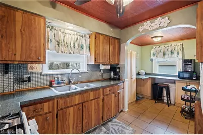 1101 Linden Avenue, Akron, OH 44310 - Photo 9