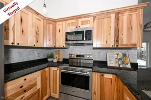 10209 Bryant Ave, Columbia Station, OH 44028 - Photo 15