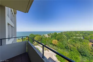 1 Lakeshore Blvd, Bratenahl, OH 44108 - Photo 27