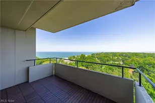 1 Lakeshore Blvd, Bratenahl, OH 44108 - Photo 25