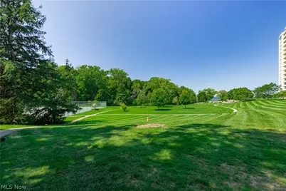 1 Bratenahl Place #1411, Bratenahl, OH 44108 - Photo 5