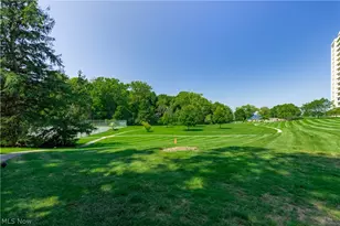 1 Lakeshore Blvd, Bratenahl, OH 44108 - Photo 5