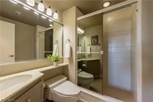 1 Lakeshore Blvd, Bratenahl, OH 44108 - Photo 39