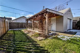 536 Independence St, Fairport Harbor, OH 44077 - Photo 5