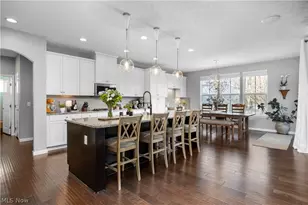 2430 Woodhawk Ln, Avon, OH 44011 - Photo 9