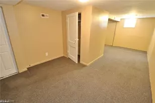 39 W 2nd St, Frazeysburg, OH 43822 - Photo 9