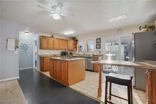 2282 Heston Dr, Lake Milton, OH 44429 - Photo 9