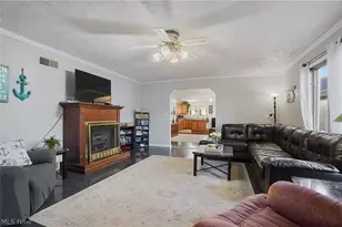 2282 Heston Dr, Lake Milton, OH 44429 - Photo 5