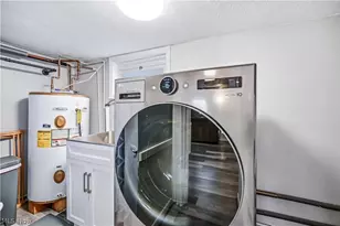 32242 Woodale Dr, Hanoverton, OH 44423 - Photo 17