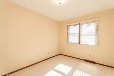 5034 Medhurst Avenue, Solon, OH 44139 - Photo 29