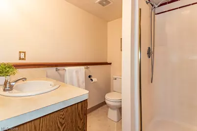 5034 Medhurst Avenue, Solon, OH 44139 - Photo 17