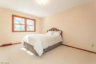 5034 Medhurst Avenue, Solon, OH 44139 - Photo 21