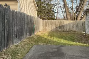 2271 5th St SW, Akron, OH 44314 - Photo 5