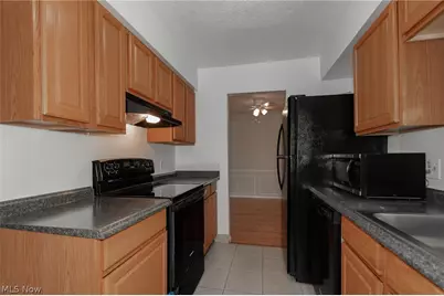 7970 Mentor Avenue #N7, Mentor, OH 44060 - Photo 11