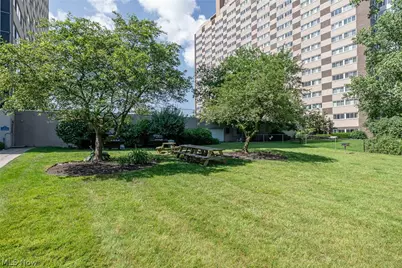 12520 Edgewater Drive #1609, Oakwood, OH 44107 - Photo 31